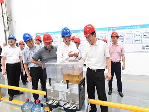 市委书记潘早云深刻菠菜担保网集团发展安全出产查抄