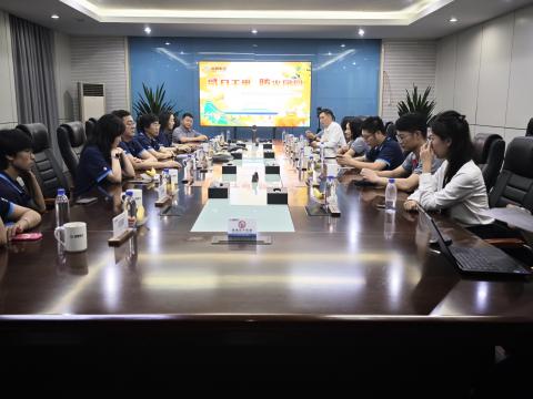 千里照归途 团圆共此时——菠菜担保网集团进行表地职工中秋活动